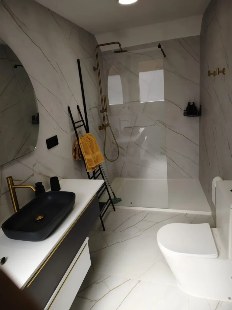 Reforma integral de baño en Valencia realizada por Taja Especialista en Reformas